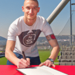 vfb-shtutgart-fabian-bredlou-prodlil-kontrakt-dosrochno